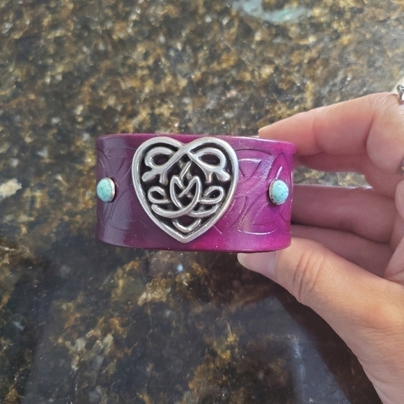 Purple Leather Cuff Bracelet With Cletic Metal Cabochon - Picture 2 of 5